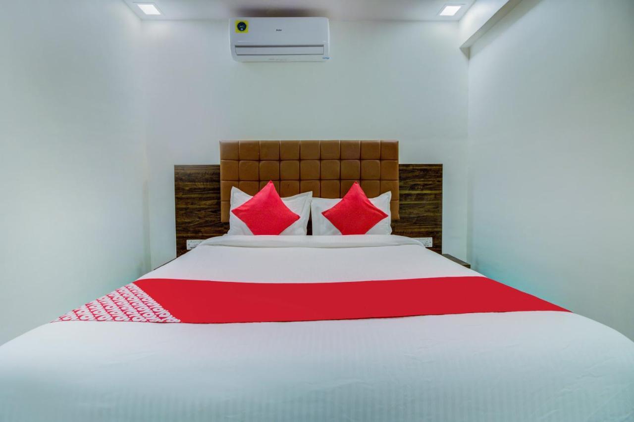 Hotel Golden Palace Lodging And Boarding Thane Buitenkant foto