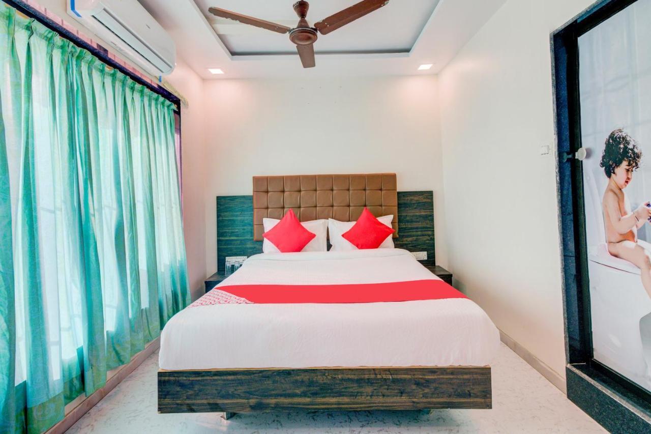 Hotel Golden Palace Lodging And Boarding Thane Buitenkant foto